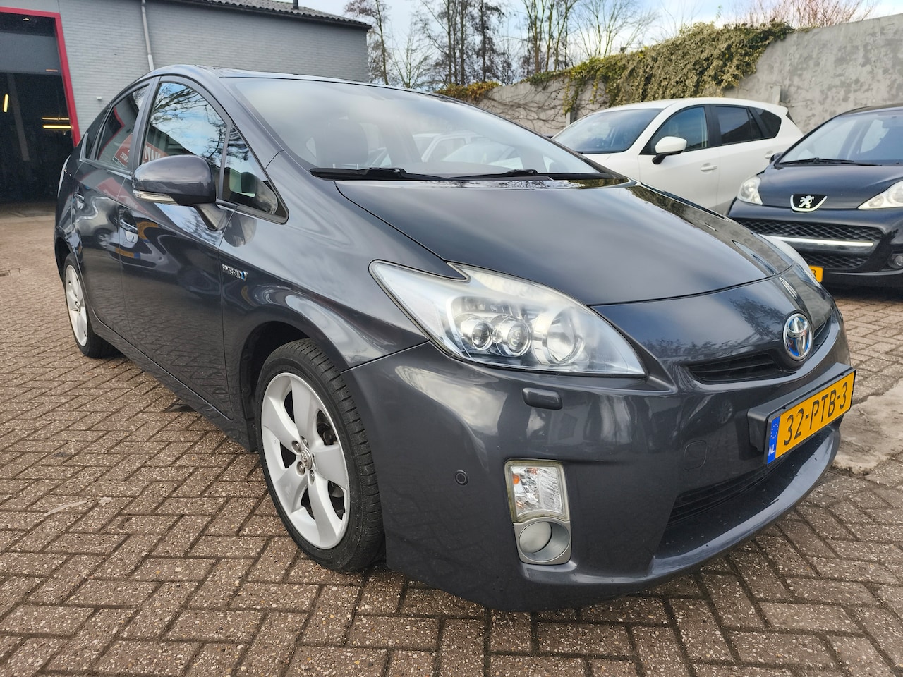 Toyota Prius - 1.8 HSD Dynamic Business - AutoWereld.nl