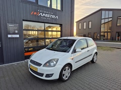 Ford Fiesta - 1.4-16V Futura|Airco|Stuurbekrachtiging|Lichtmetalen velgen|