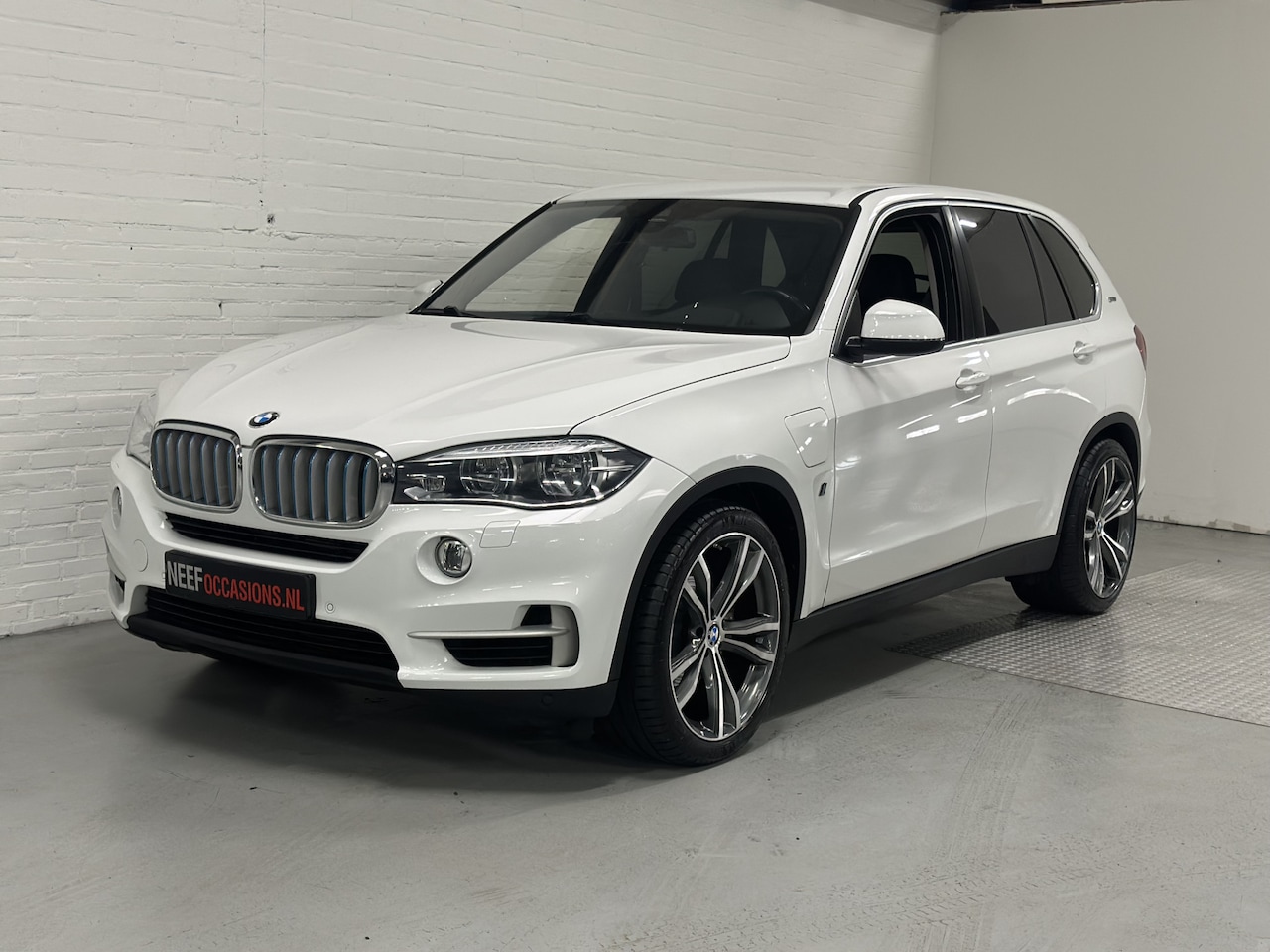 BMW X5 - xDrive40e iPerformance CLIMA / NAVI / CRUISE / CAMERA / LEER - AutoWereld.nl