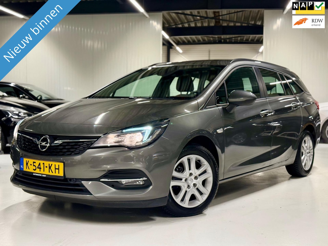 Opel Astra Sports Tourer - 1.2 Business Executive 1.2 Business Executive - AutoWereld.nl