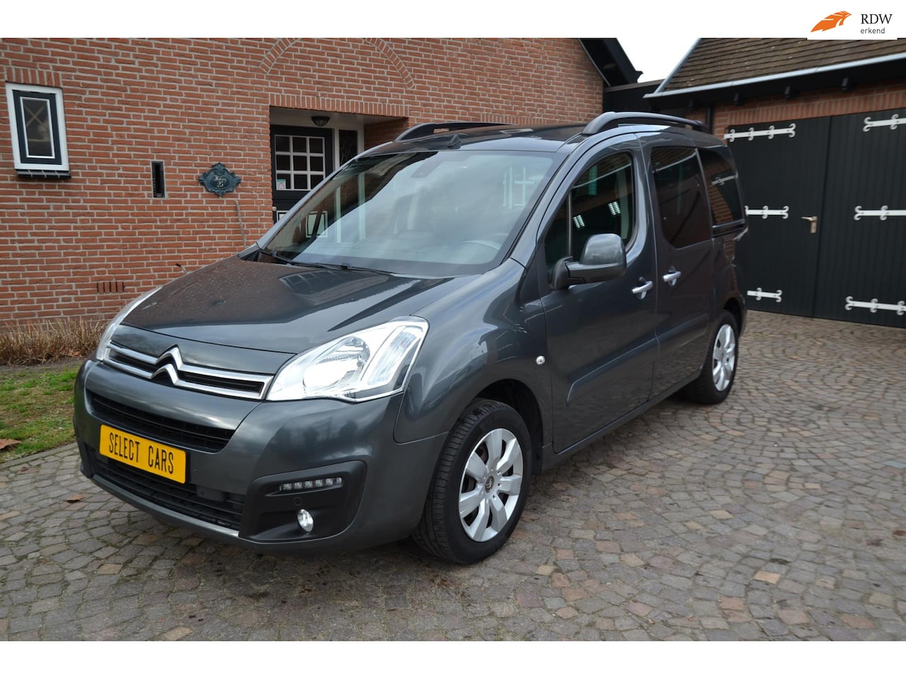 Citroën Berlingo - 1.2 PureTech XTR - Airco - Navigatie+Camara - Cruise control - Parkeersensoren - El.Ramen - AutoWereld.nl