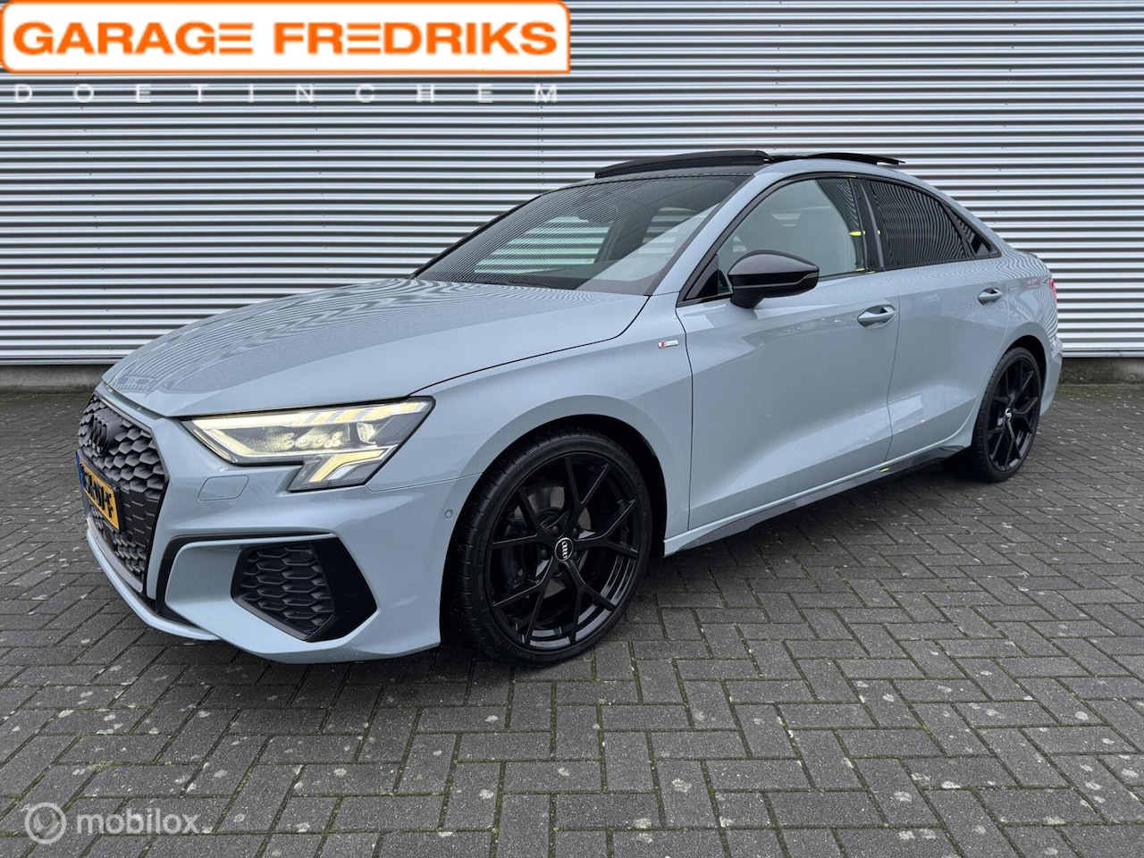 Audi A3 Limousine - 35 TFSI S-Line | Panorama dak | Stoelverwarming | - AutoWereld.nl