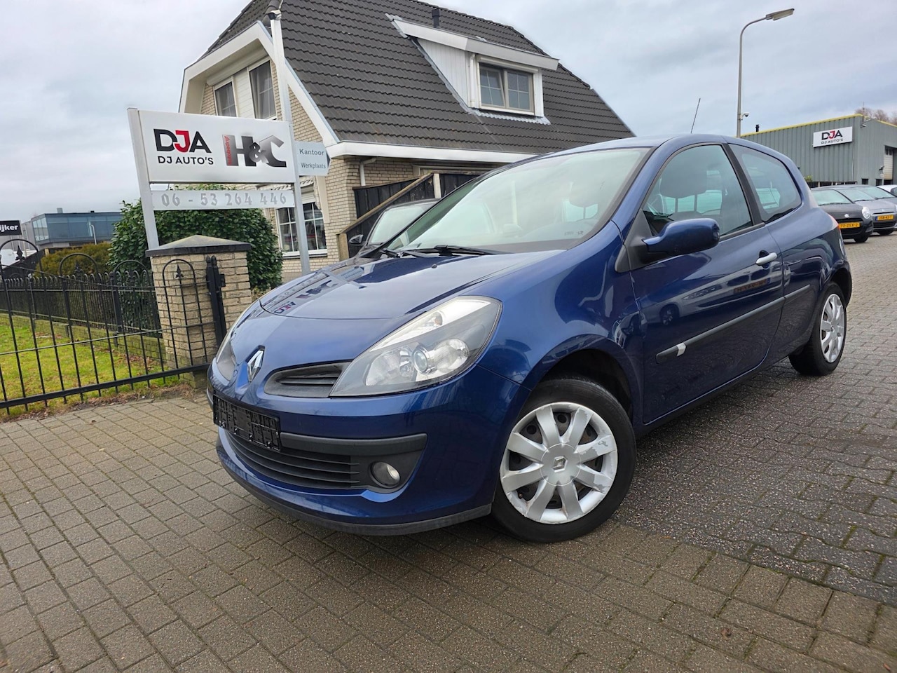 Renault Clio - 1.2 Authentique 1.2 Authentique - AutoWereld.nl