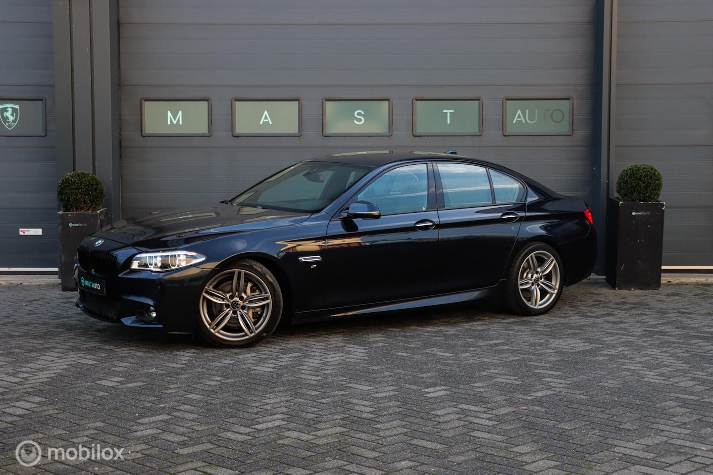 BMW 5-serie - 535xd M Sport|Pano|Stoelventilatie|Soft close|LED - AutoWereld.nl