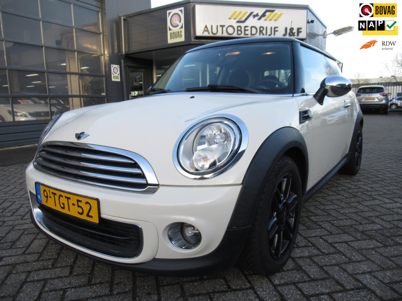 MINI One - Mini 1.6 Chili / NAV / Airco / Bluetooth - AutoWereld.nl