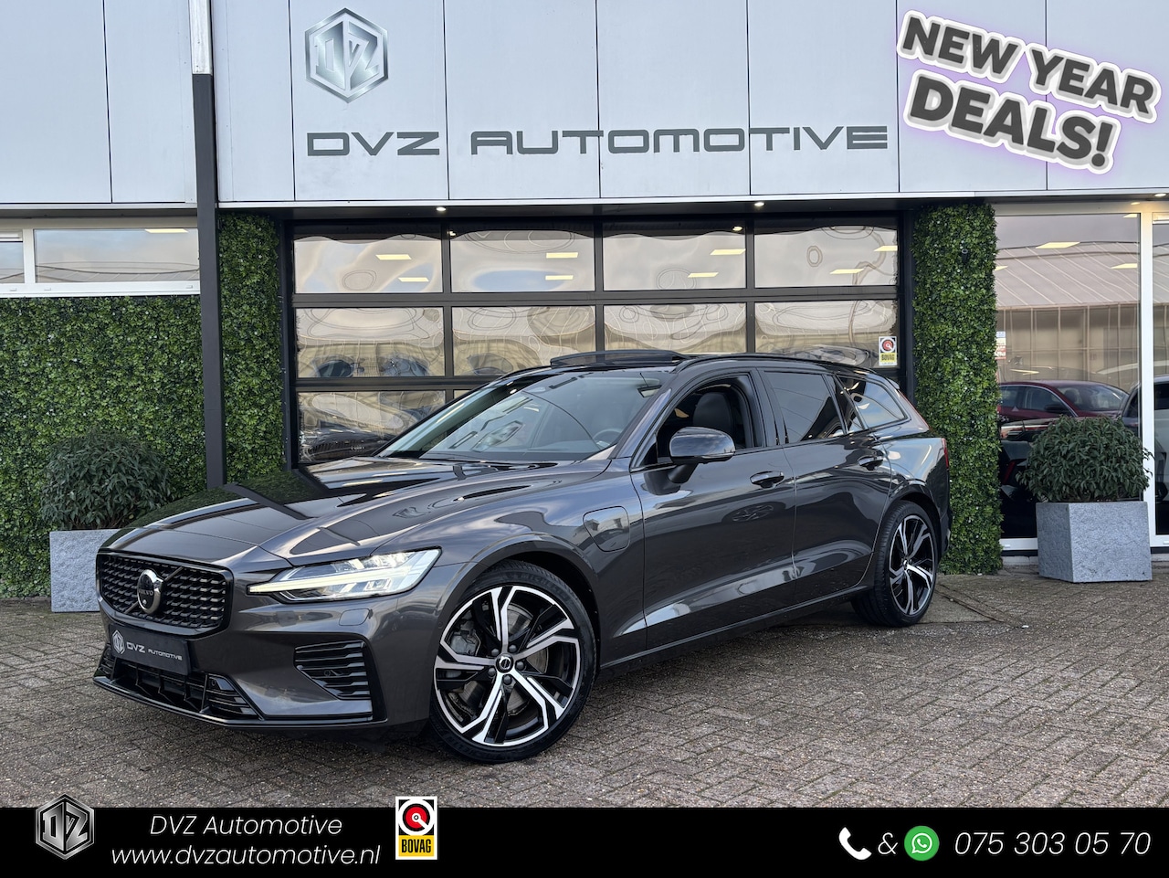 Volvo V60 - 2.0 T8 455PK AWD Ultimate Dark | Pano | HUD | Bowers&Wilkins | Massage - AutoWereld.nl