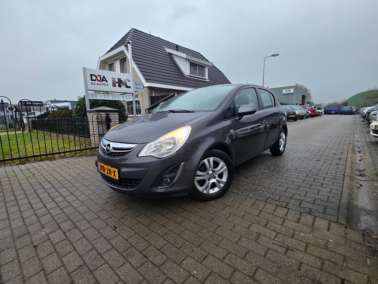 Opel Corsa - 1.2-16V Anniversary Edition 1.2-16V Anniversary Edition - AutoWereld.nl