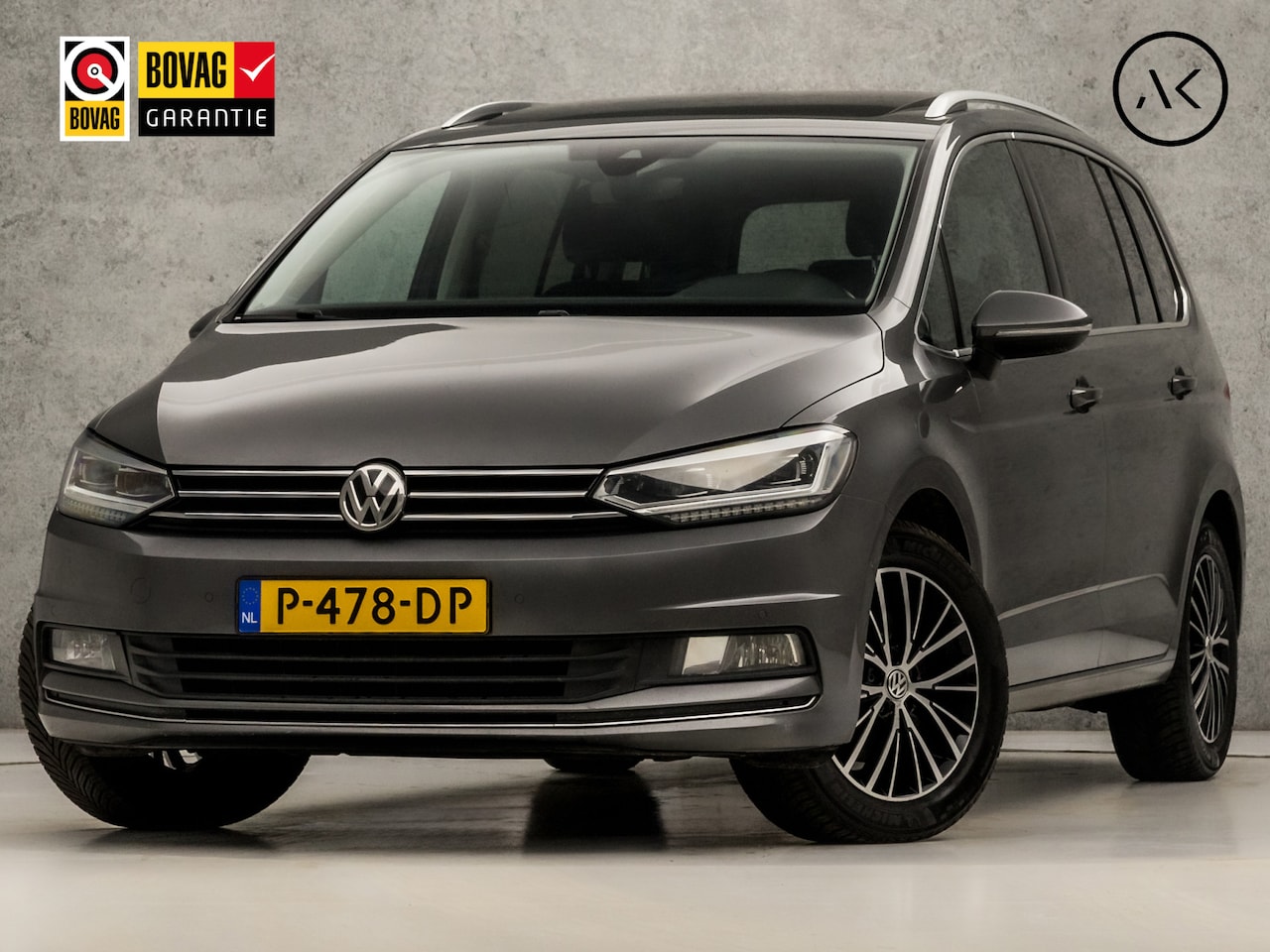Volkswagen Touran - 1.4 TSI Sportline 7 Persoons 150Pk Automaat (PANORAMADAK, NAVIGATIE, CLIMATE, CAMERA, ALCA - AutoWereld.nl