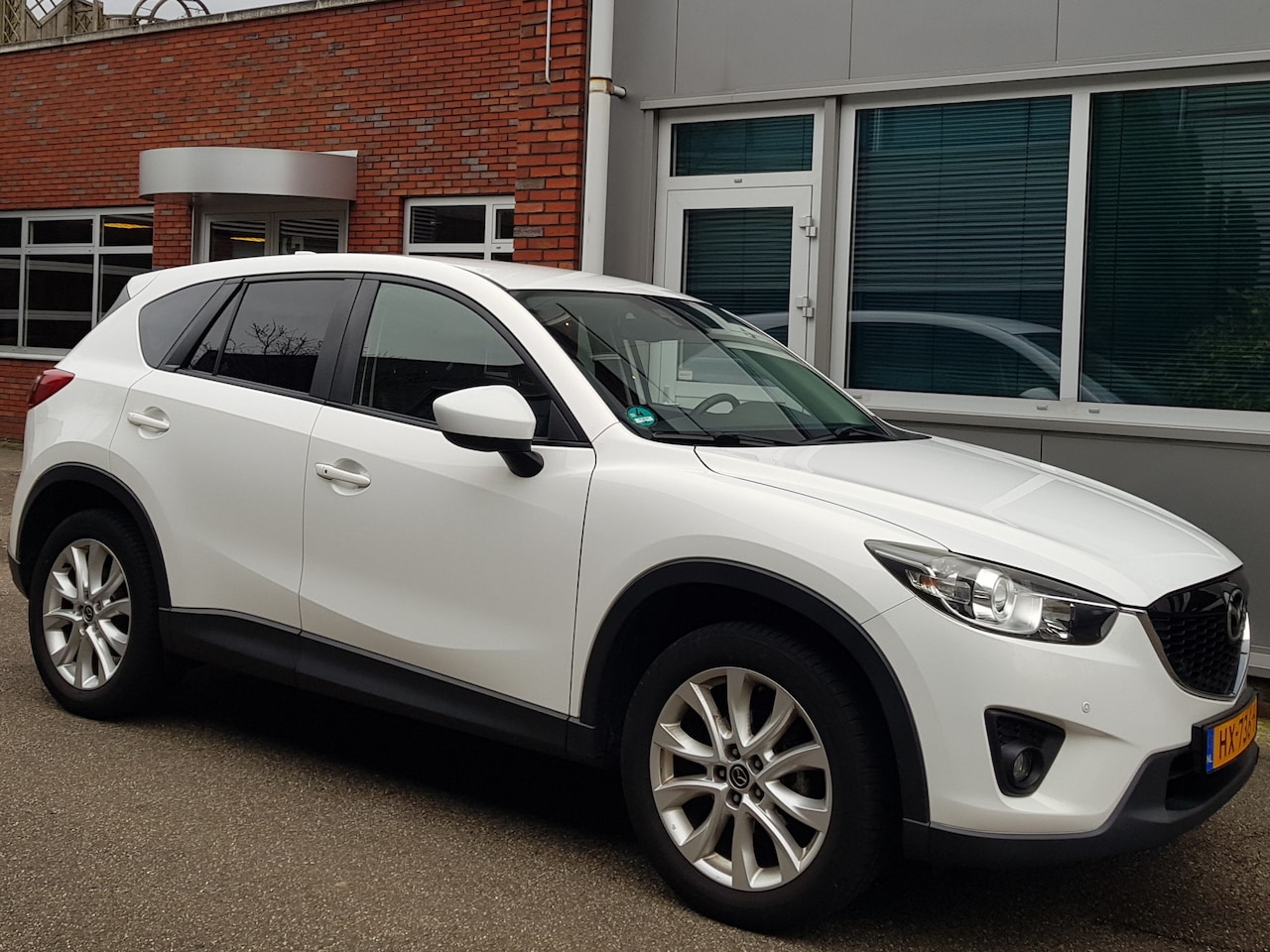 Mazda CX-5 - 2.0 Aut 4Wd Leder Camera Navi 19"Vlg - AutoWereld.nl