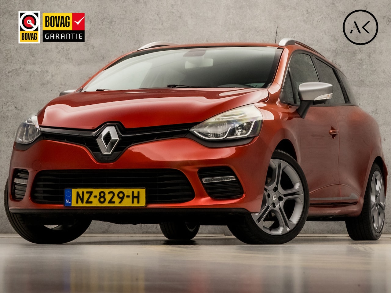 Renault Clio - 1.2 GT Sport 120Pk Automaat (NAVIGATIE, CLIMATE, CAMERA, SPORTSTOELEN, PARKEERSENSOREN, LM - AutoWereld.nl