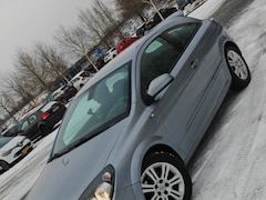 Opel Astra GTC - 1.8 Sport
