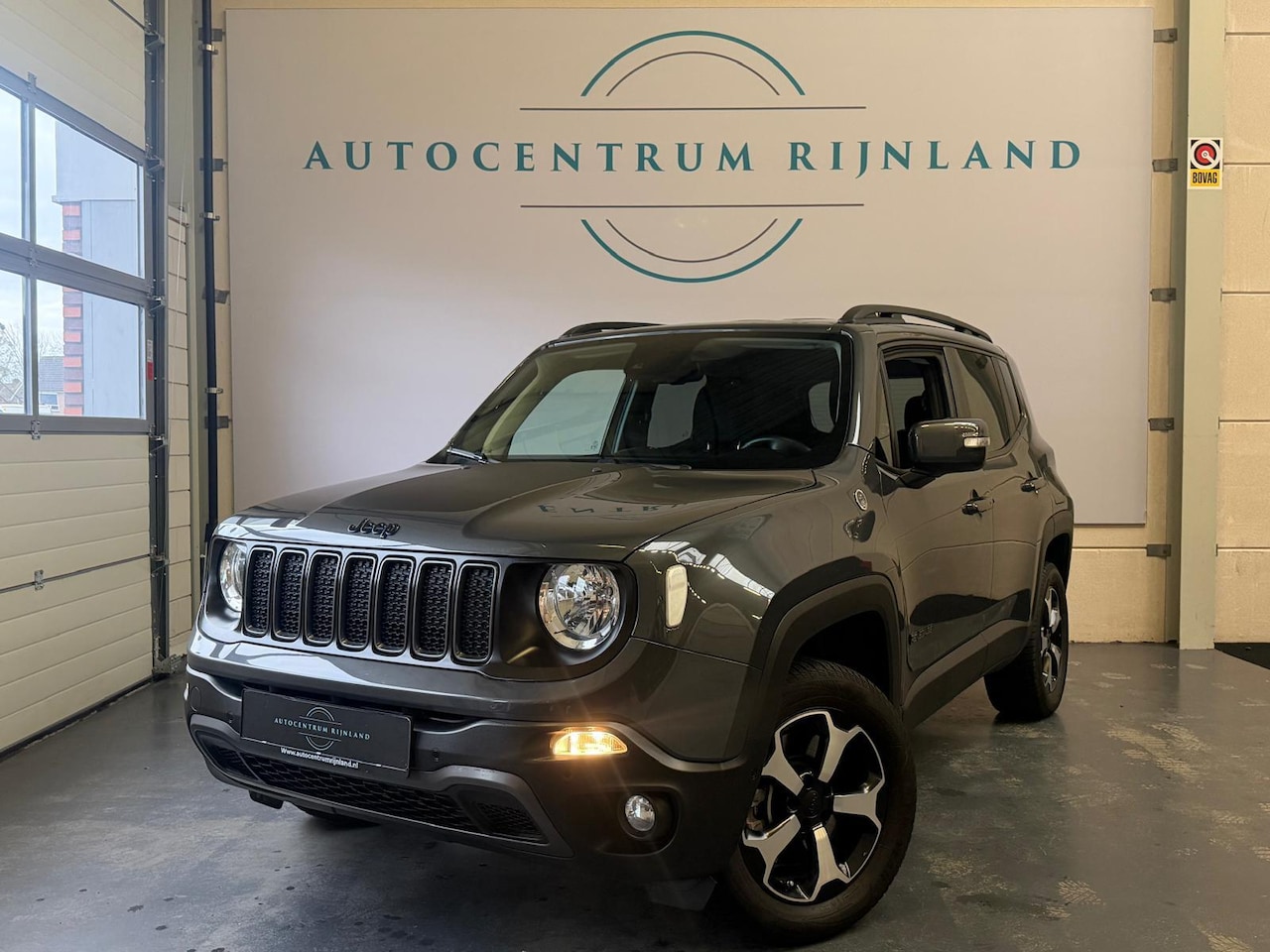Jeep Renegade - 4xe 240 Plug-in Hybrid Electric Trailhawk 1 JAAR BOVAG GARNTIE - AutoWereld.nl