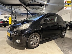 Toyota Aygo - 1.0-12V Dynamic Navigator/Nieuwe koppelling/Apk nw bij aflevering
