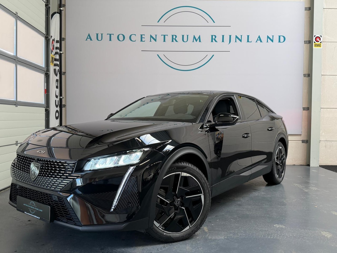 Peugeot 408 - 1.6 Plug-in HYbrid 225 EAT8 Black Pack 1 JAAR BOVAG GARANTIE - AutoWereld.nl