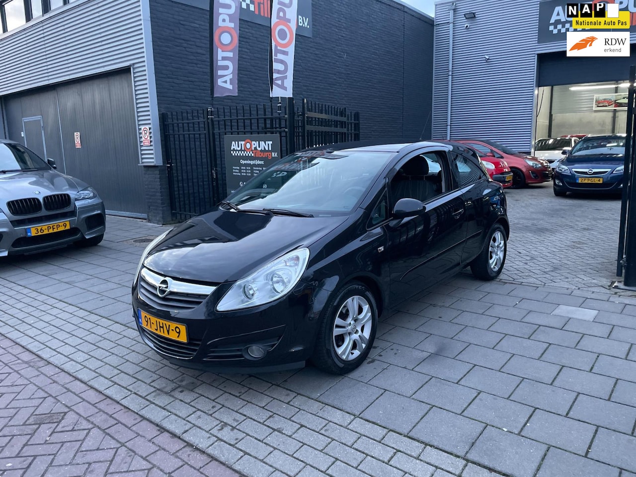 Opel Corsa - 1.2-16V Edition 2e Eigenaar! Airco NAP APK 1 Jaar - AutoWereld.nl