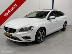 Volvo V60 - 2.0 T4 Sport NL-AUTO / SCHUIFDAK / DEALER HISTORIE