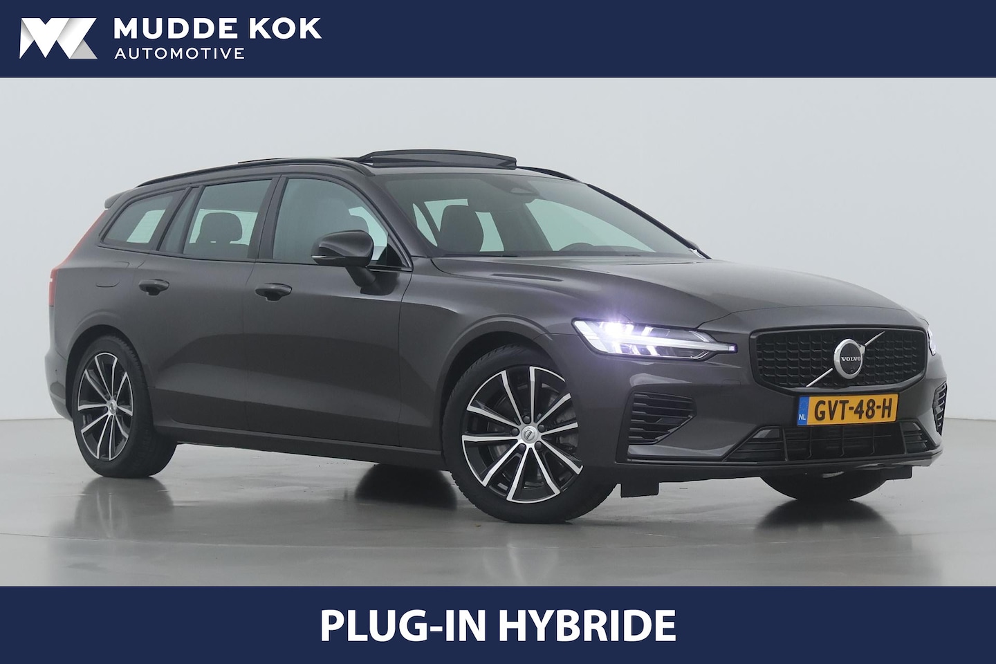 Volvo V60 - T6 Plug-in hybrid Plus Dark | Panoramadak | Trekhaak | 360° Camera | ACC | harman/kardon - AutoWereld.nl