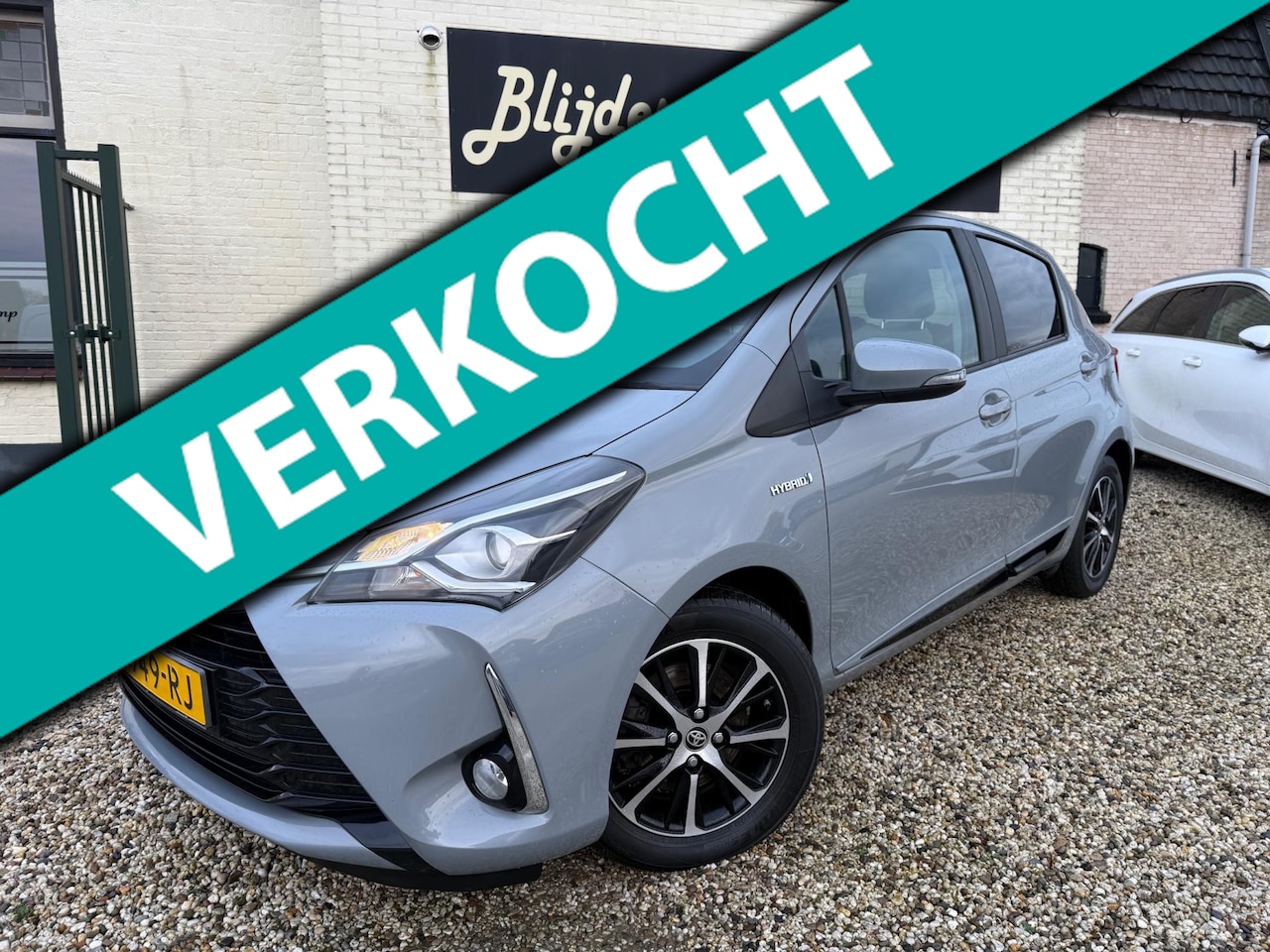 Toyota Yaris - 1.5 Hybrid Active A. Camera | Cruise | Clima | Navi | Dealer Onderhouden - AutoWereld.nl