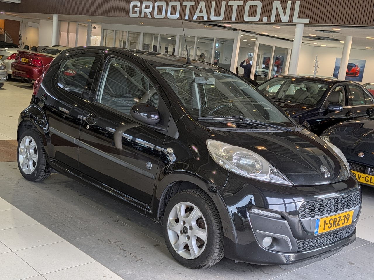 Peugeot 107 - 1.0 Envy 5 Deurs, Airco, Stuurbekrachtiging - AutoWereld.nl