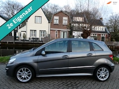 Mercedes-Benz B-klasse - 200 136pk Airco Navi Trekhaak 1500kg. 2e eig