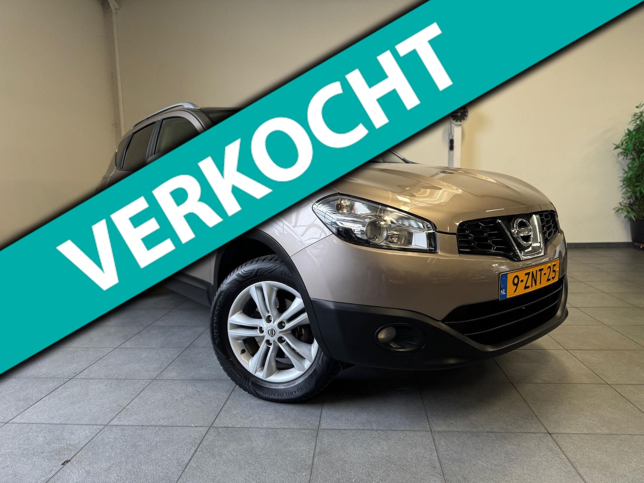 Nissan Qashqai - 1.6 Connect Edition/Panodak/camera/navi/clima/cruise - AutoWereld.nl