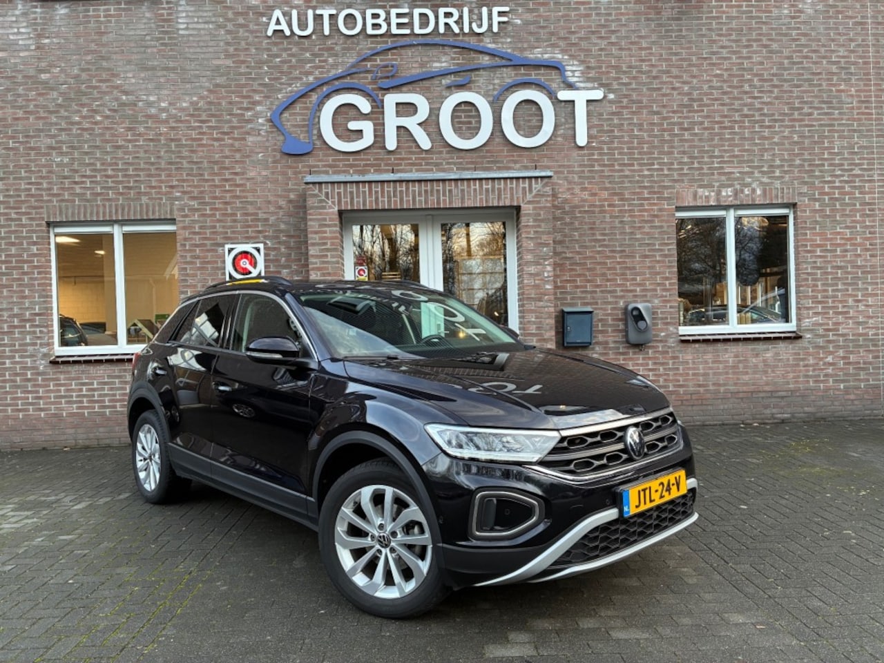 Volkswagen T-Roc - 1.5 TSI 150PK AUTOMAAT! KEYLESS/LED/ADAP.CRUISE/CARPLAY - AutoWereld.nl