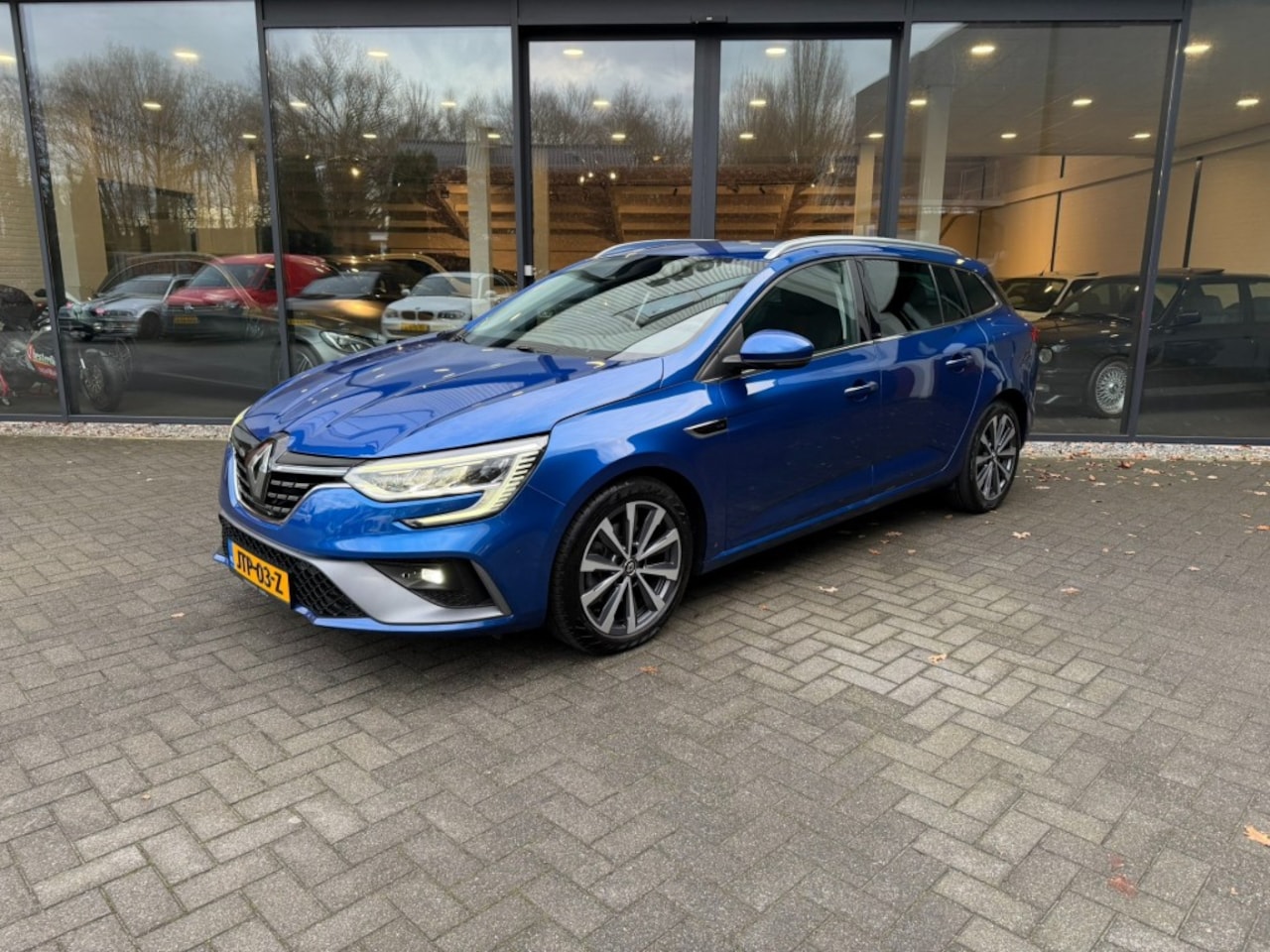 Renault Mégane E-Tech - 1.6 E-Tech Hybrid 160 R.S. Line,LED,Digi Dash,Gr.Navi,Camera,Lane Ass.,Clima,Carplay - AutoWereld.nl