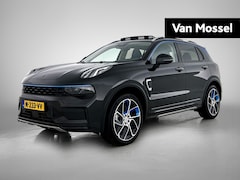 Lynk & Co 01 - 1.5 | Automaat | Panoramadak | Memory | Camera | Trekhaak | Virtual cockpit | Stoelverwarm