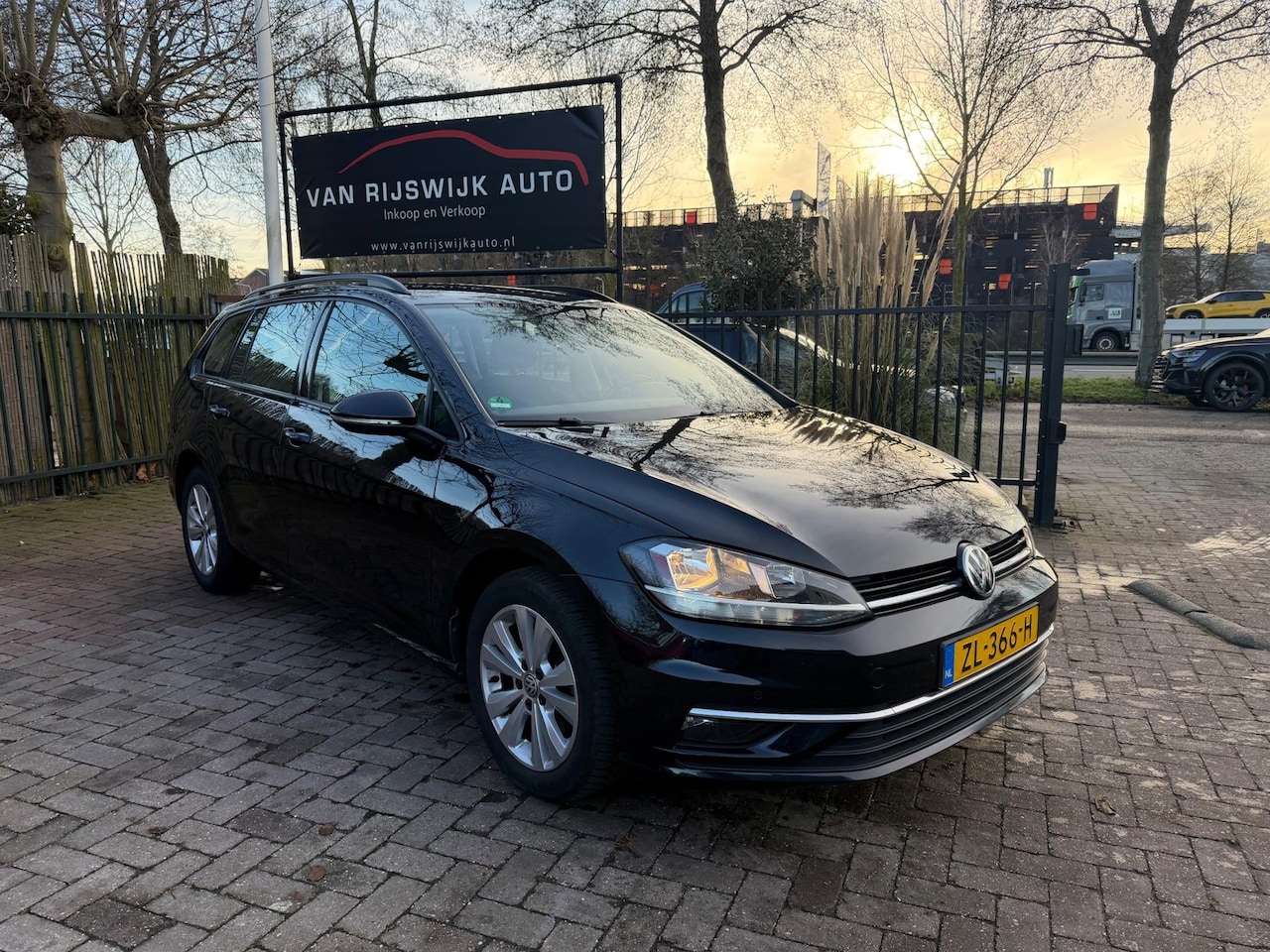 Volkswagen Golf Variant - 1.6 TDI Comfortline Nav Clima Pdc Trekh Ex Bpm - AutoWereld.nl