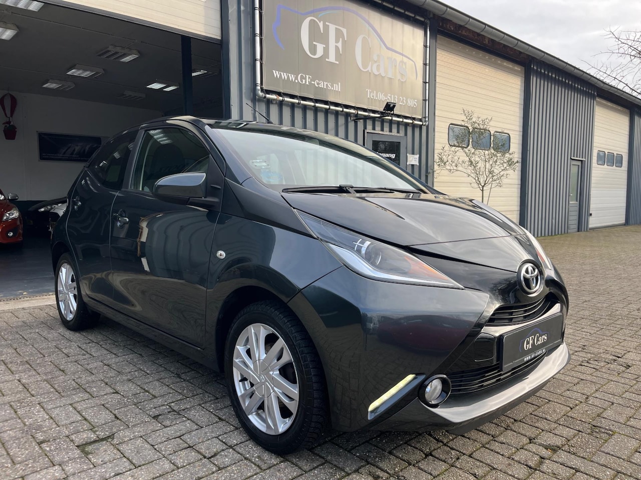 Toyota Aygo - 1.0 VVT-i x-play 2015 5D AIRCO LED APK - AutoWereld.nl