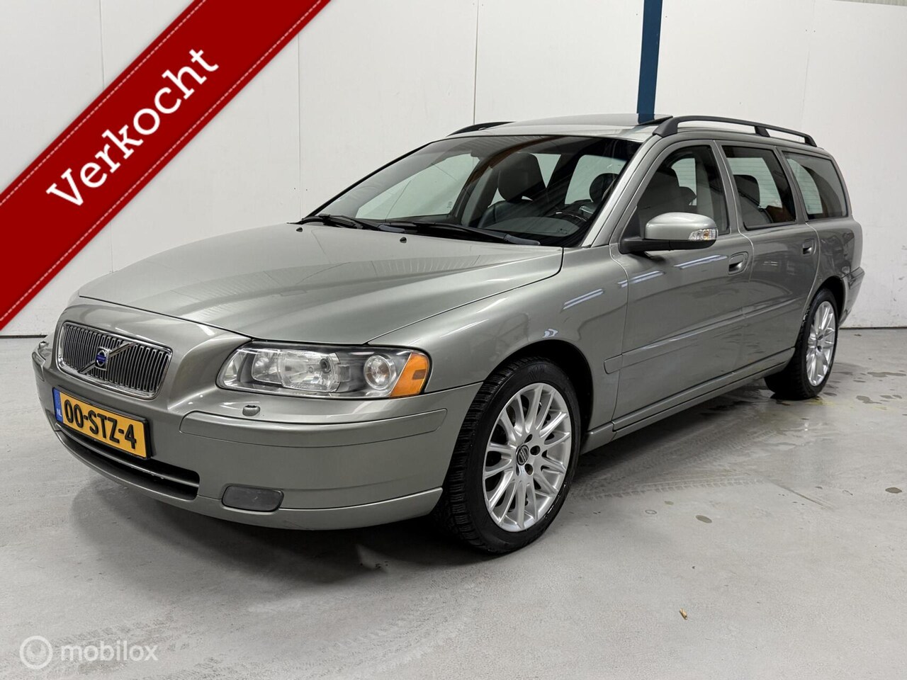 Volvo V70 - 2.4 Edition CLASSIC AUTOMAAT / LPG G3 / SCHUIFDAK - AutoWereld.nl