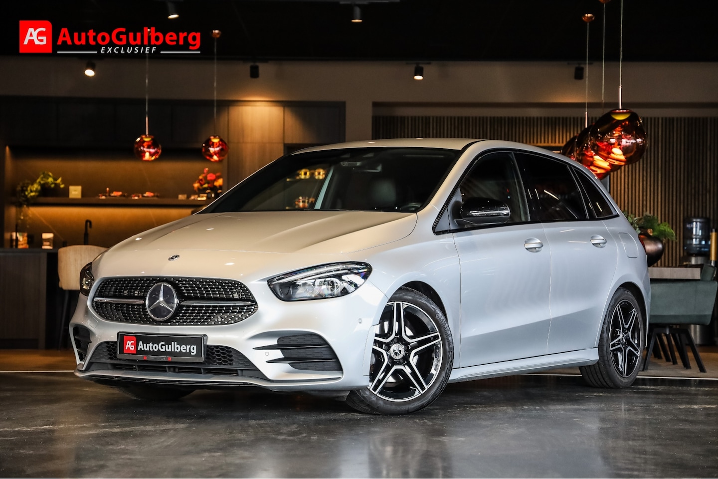 Mercedes-Benz B-klasse - 180 Business Solution AMG Sportstoelen Leder, Camera, MBUX, Night/ Spiegel/ Ambiente/ Desi - AutoWereld.nl