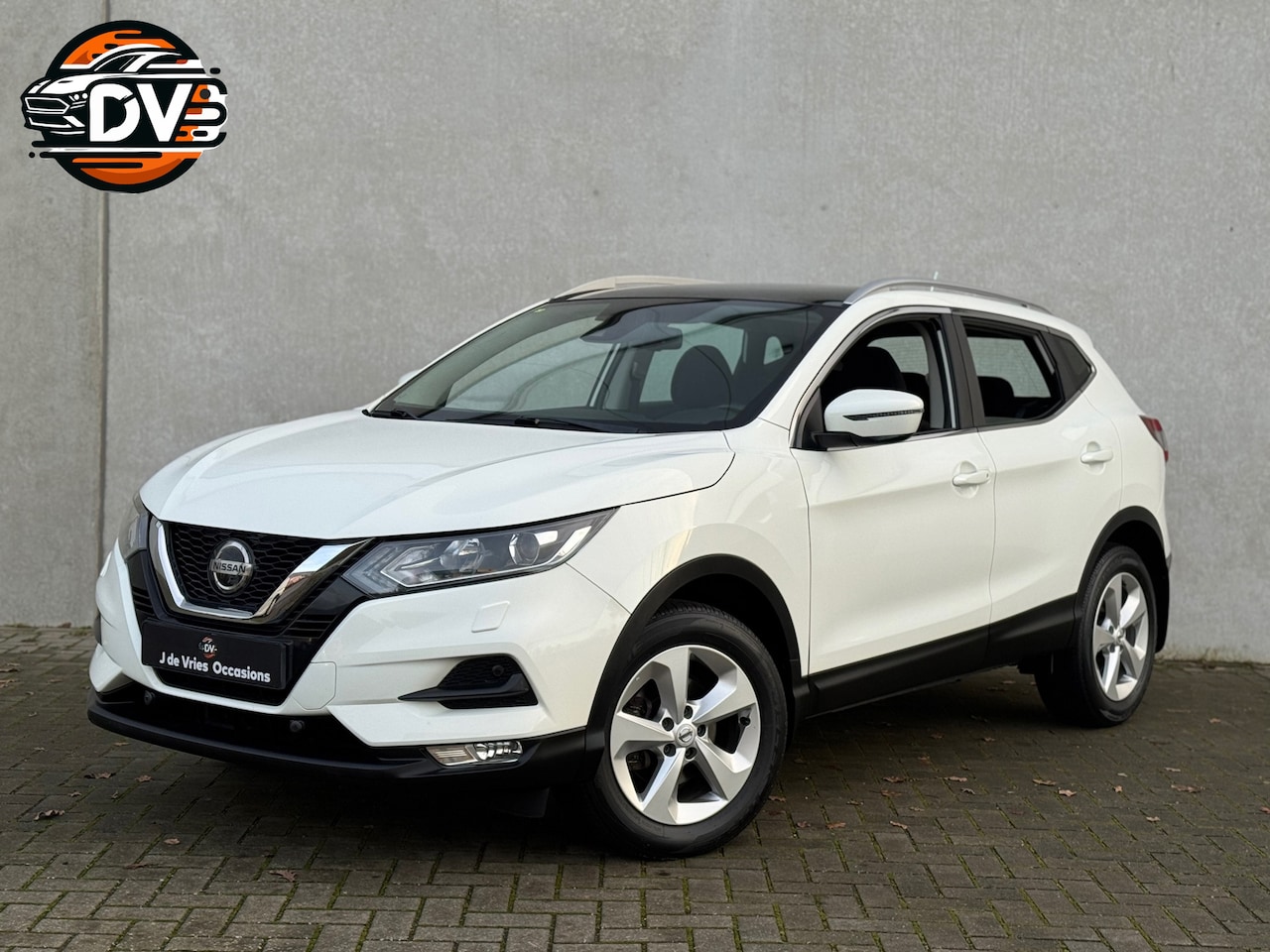 Nissan Qashqai - 1.3 DIG-T Tekna GLAZEN DAK CAR PLAY TREKHAAK LED CAMERA - AutoWereld.nl