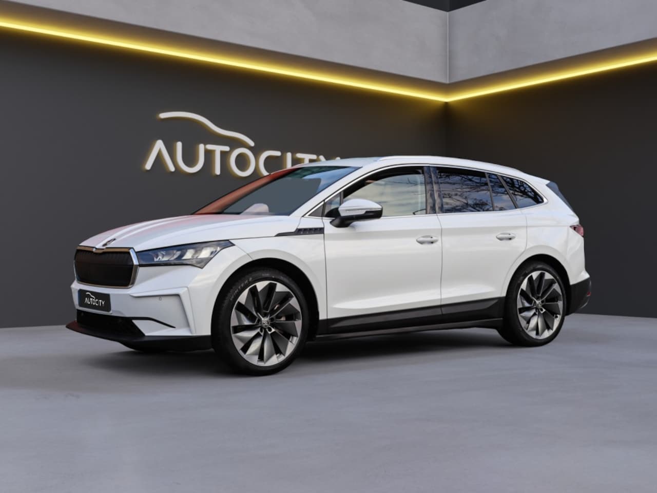 Skoda Enyaq iV - 80 Loft 82kWh l 90% SOH l 21 INCH l Stoelverwarming - AutoWereld.nl