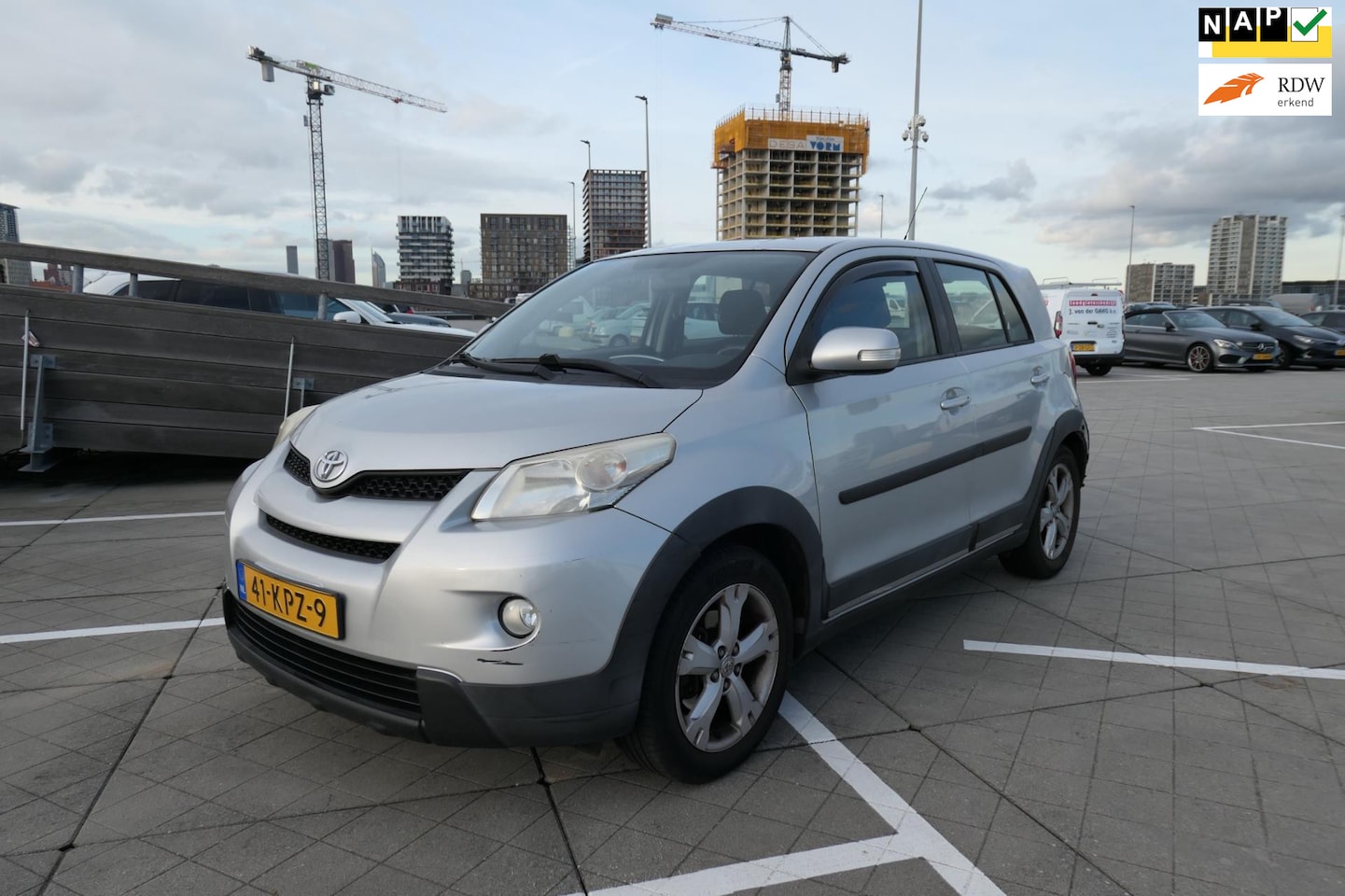 Toyota Urban Cruiser - 1.3 VVT-i Aspiration Apk/Airco/Cd/Elektrisch/Centraal/Trekhaak - AutoWereld.nl