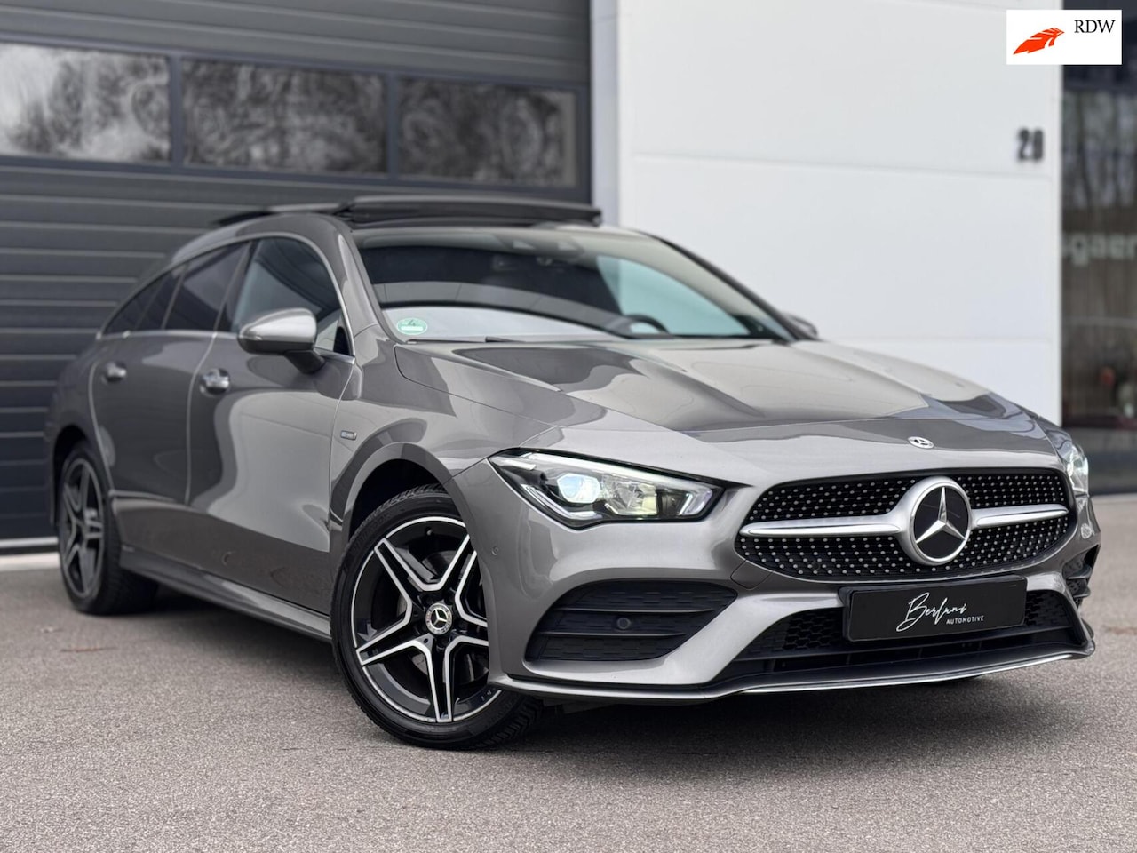 Mercedes-Benz CLA-klasse Shooting Brake - 250 e AMG Panodak|Sfeerve - AutoWereld.nl