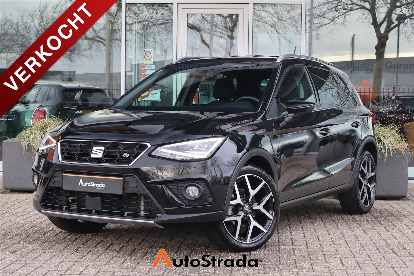 SEAT Arona - 1.0 FR TSI 115pk DSG | ACC | Camera | Keyless | Beats | Stoelverwarming | LED | Carplay | - AutoWereld.nl