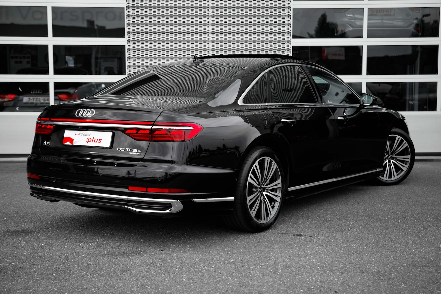 Audi A8 - 60 TFSI e quattro | Panoramadak | HUD | Digitale Matrix | Assistentie. plus, remote park | - AutoWereld.nl