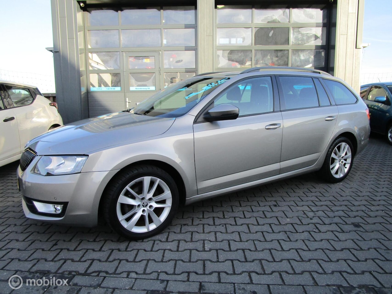 Skoda Octavia Combi - 1.4 TSI Greentech Trekhaak 1500kg! Ruimte! - AutoWereld.nl