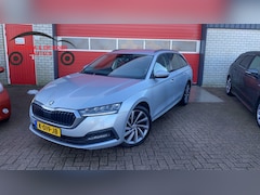 Skoda Octavia Combi - 1.0 e-TSI Business Edition AUTOMAAT / STOELVERW / VIRTUAL / CARPLAY / FULL LED / PDC / NL