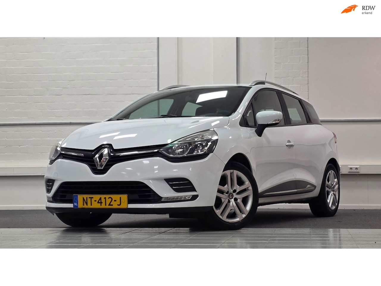 Renault Clio Estate - 1.5 dCi Ecoleader Zen Navigatie Nieuwe APK 3e Eigenaar - AutoWereld.nl