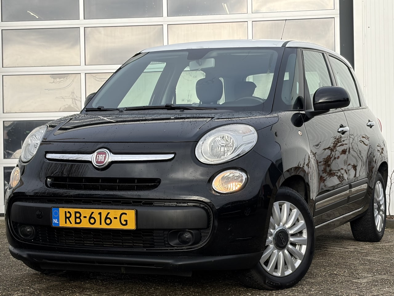 Fiat 500 L - 1.3 M-Jet Easy 85pk | Airco | Bluetooth | Cruise control | Isofix bevestiging voor kinderz - AutoWereld.nl