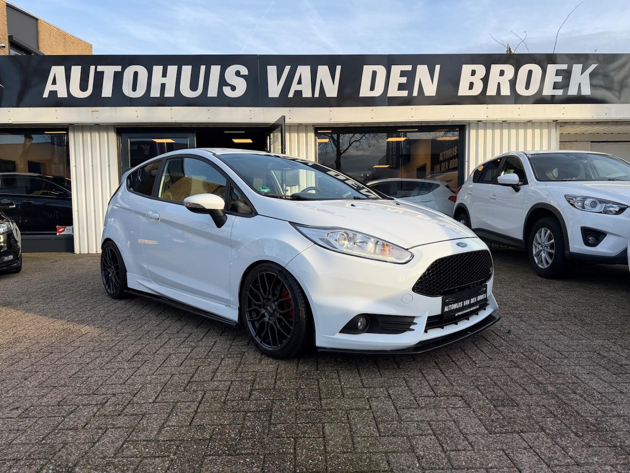 Ford Fiesta - 1.6 ST2 182Pk 1e Eigenaar|Maxton|Navi|Recaro|Keyless|Lmv|Elek Pakket|Nw Apk - AutoWereld.nl