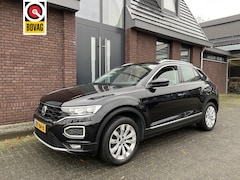 Volkswagen T-Roc - 1.5 TSI Sport VIRTUAL DASBOARD | LED | TREKHAAK | ELEC. A. KLEP | ADAPTIVE CRUISE CONTROL