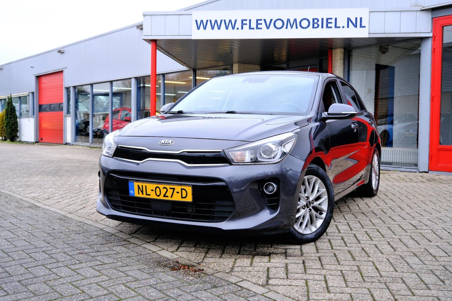 Kia Rio - 1.0 TGDI First Edition 5-drs Navi|Cam|LMV|CarPlay - AutoWereld.nl