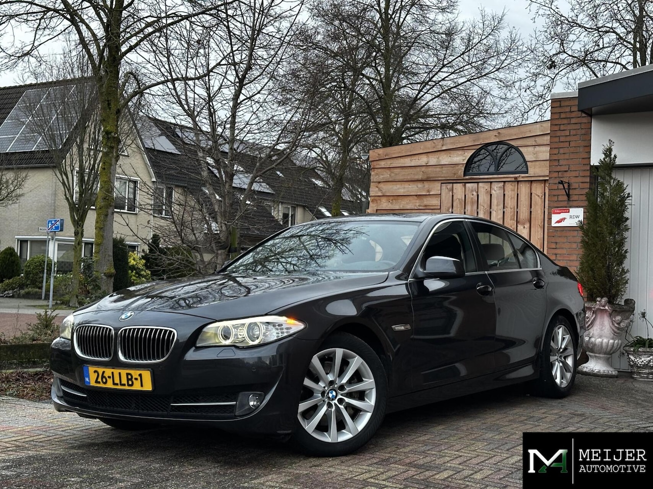 BMW 5-serie - 528i High Executive|Xenon|Half Elektr. stoelen|Cruise|PDC voor + achter|NAP - AutoWereld.nl
