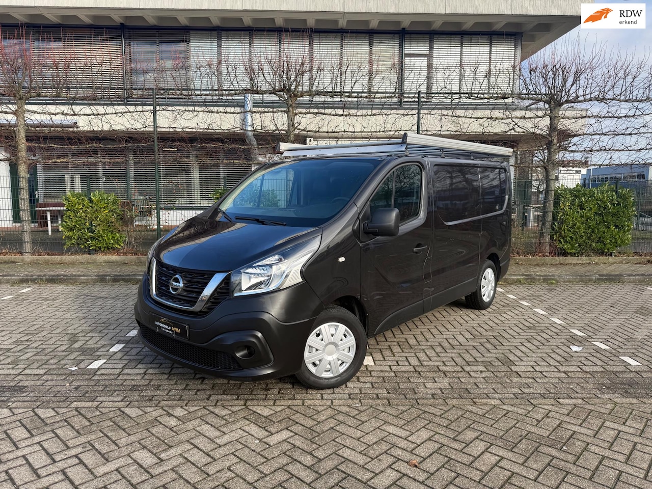 Nissan nv300 - 1.6 dCi 125 !EURO 6! NAP APK 3 PERSOON NETTE AUTO RIJDT SCHAKELT GOED - AutoWereld.nl