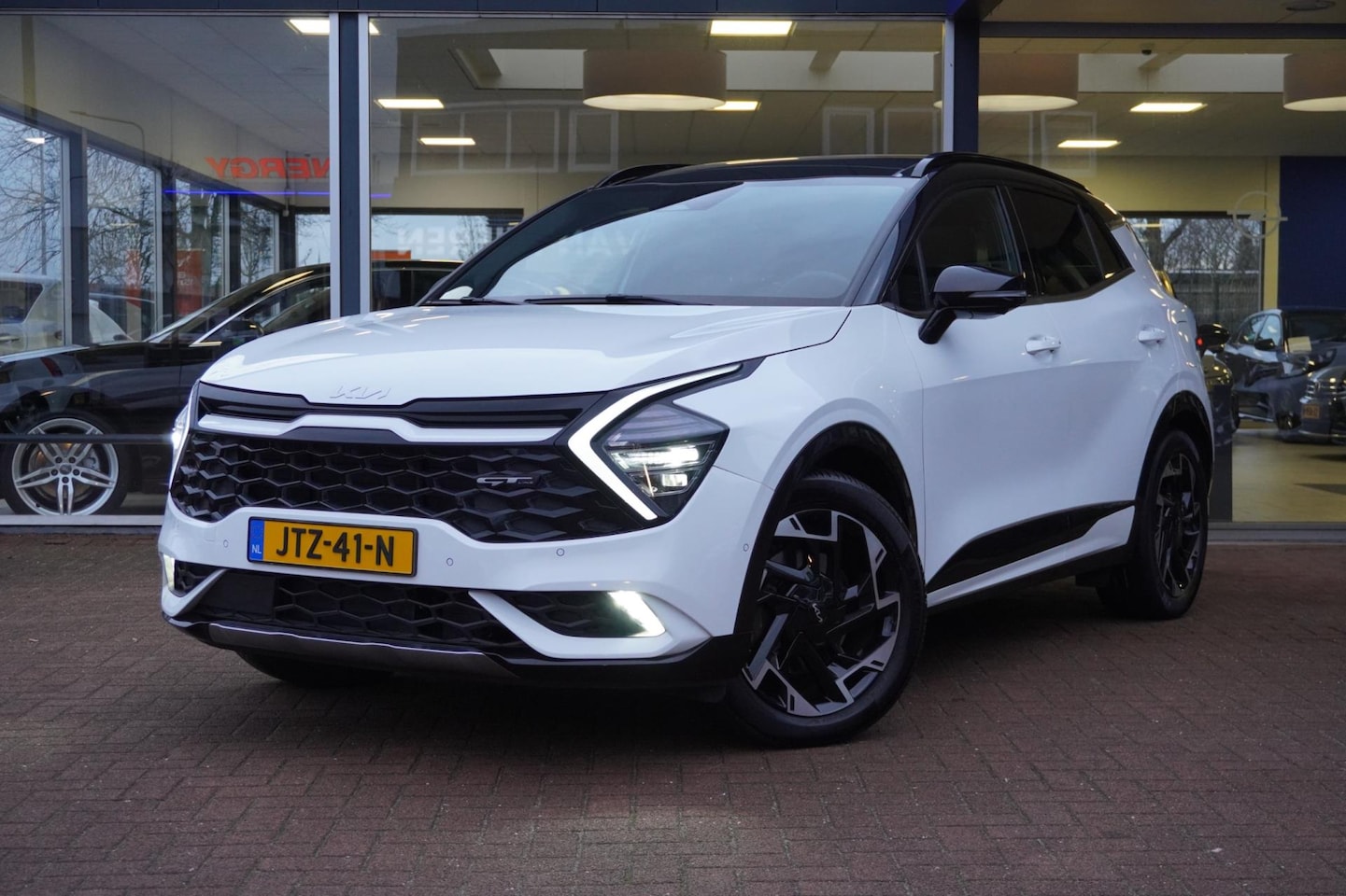 Kia Sportage - 1.6 T-GDi Plug-in Hybrid AWD GT-Line | Panodak | Trekhaak | Vol opties | Elek. pakket | De - AutoWereld.nl