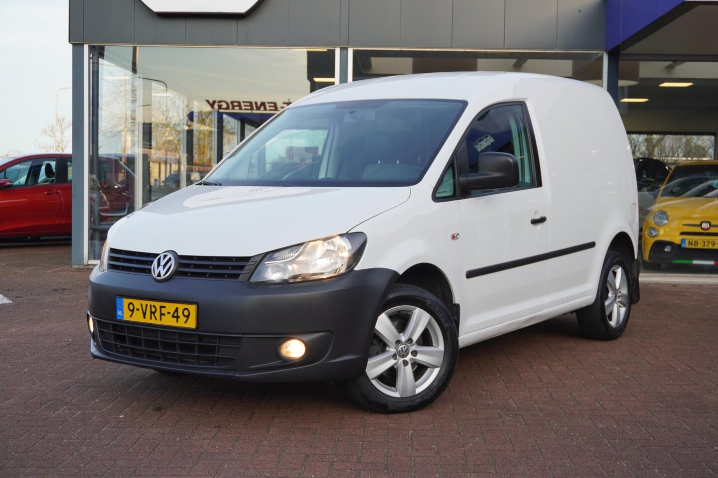 Volkswagen Caddy - 1.6 TDI BMT | Airco | Elek. Pakket | LM velgen | 2011 | Trekhaak| Inruil mogelijk - AutoWereld.nl