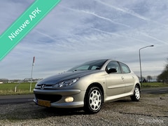 Peugeot 206 - 1.4 Air-line, BJ 2006, APK Feb 2027, Airco, NAP